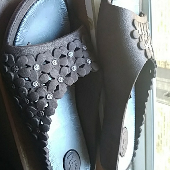 Sandals - Picture 3 of 4